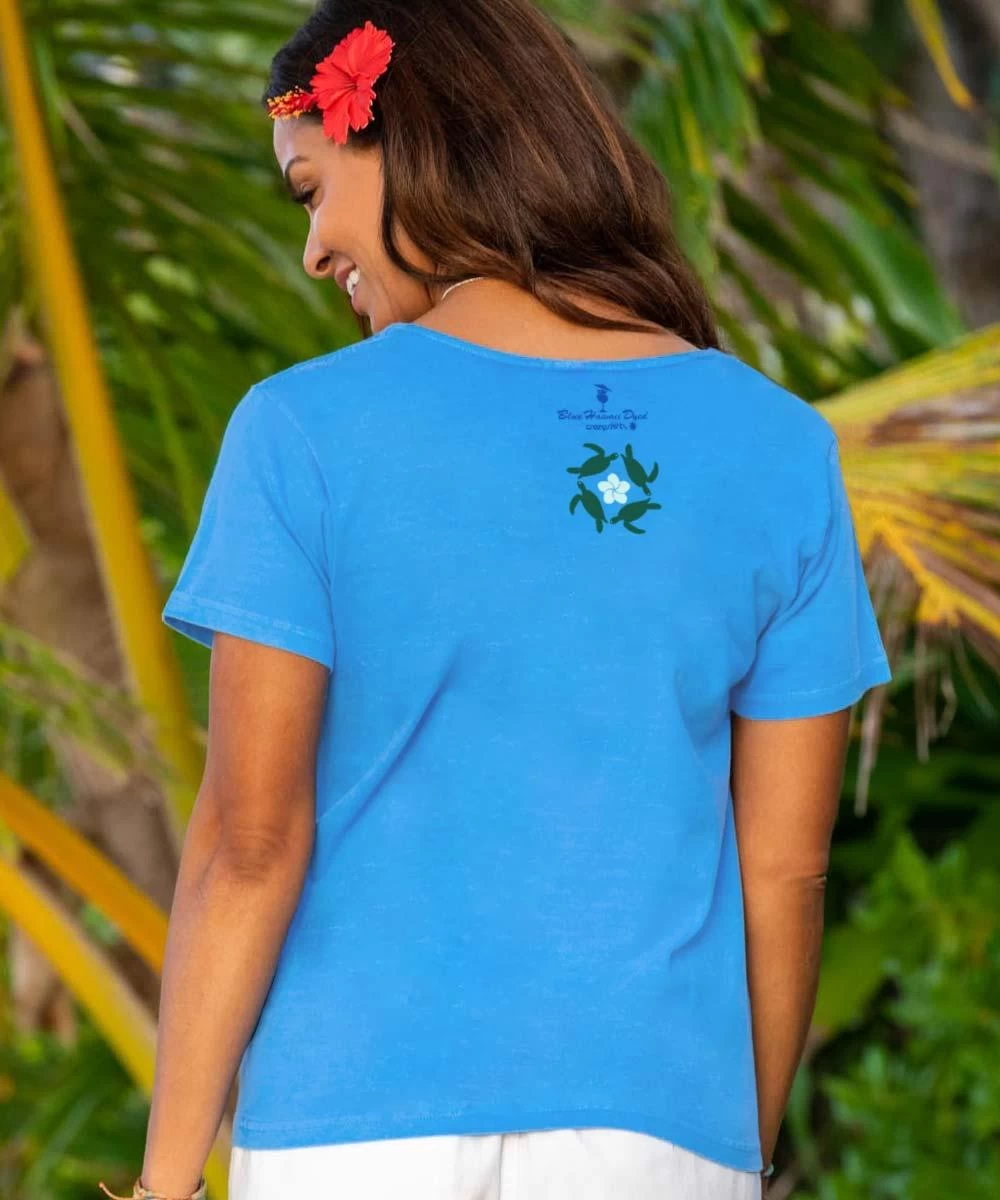 Dolphin Honu Quilt - Blue Hawaii Dyed Short Sleeve Scoop Neck T-Shirt 4 Dolphin Honu Quilt - Blue Hawaii Dyed Short Sleeve Scoop Neck T-Shirt - Image 2