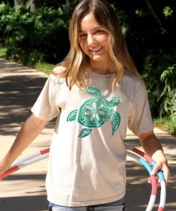 Retro Honu Floral - Coconut Dyed Short Sleeve Crewneck T-Shirt