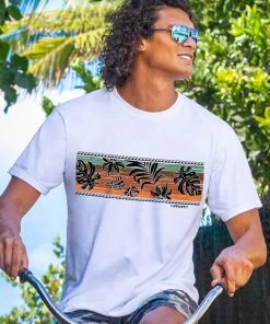 Linear Retro Surf - White Short Sleeve Crewneck T-Shirt