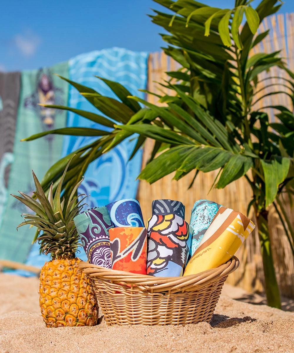 Maui Legend - Microfiber Beach Towel 7 Maui Legend - Microfiber Beach Towel - Image 5