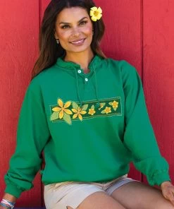 Plumeria Quilt Band - Wintergreen Dyed Long Sleeve Lightweight Pullover