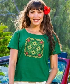 Puakenikeni Quilt - Wintergreen Dyed Short Sleeve Scoop Neck T-Shirt
