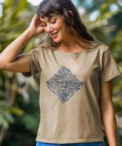 Honu Tapa Quilt - Kona Coffee Dyed Short Sleeve Scoop Neck T-Shirt
